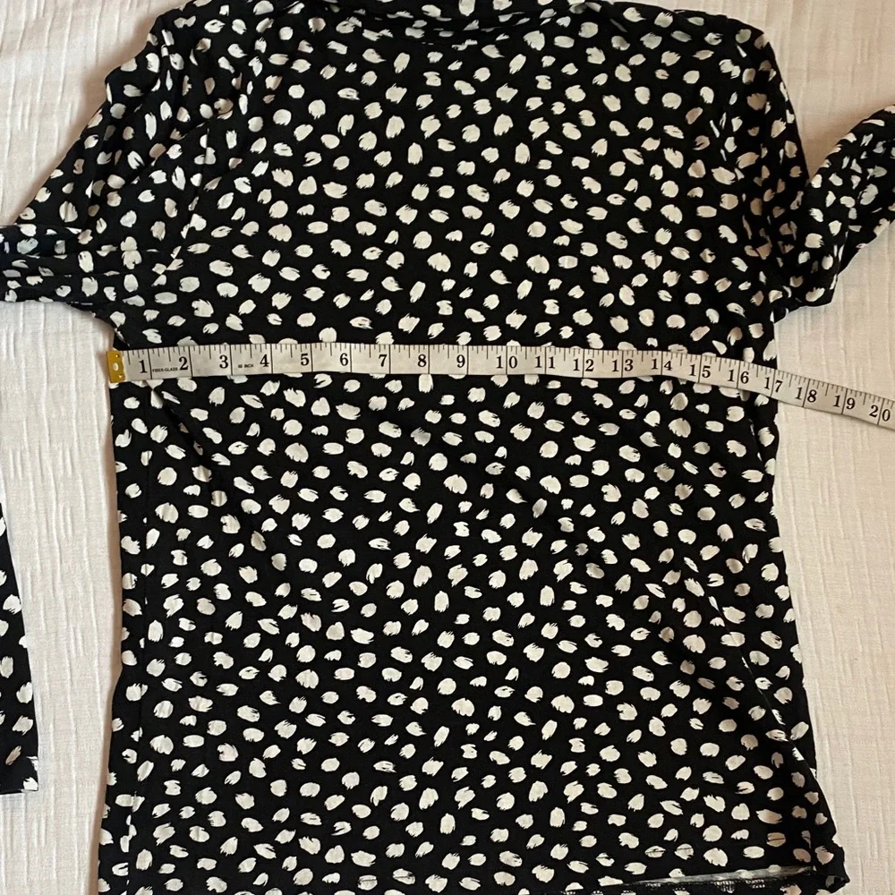 J. CREW  Black and White Patterned Long Sleeve Top 100% Cotton